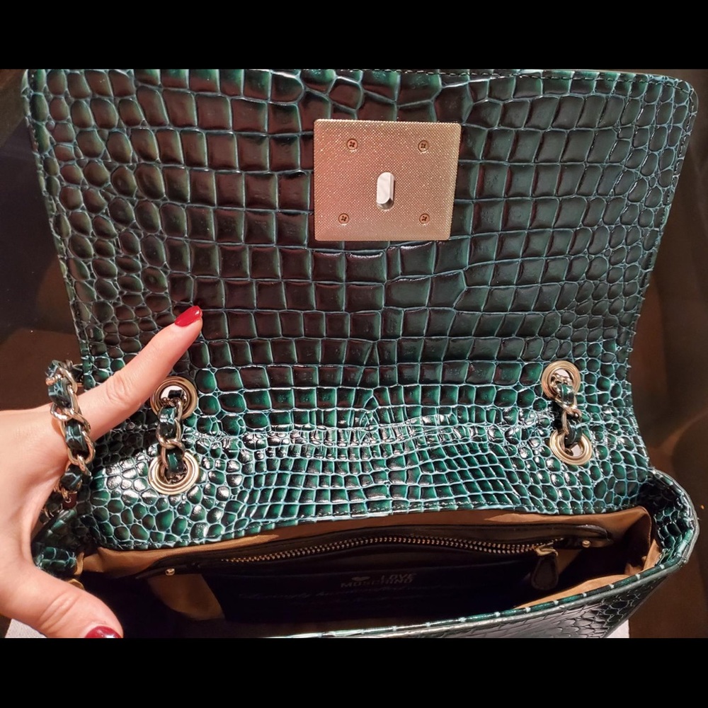 love Moschino handbag almost brand new - Picture 11 of 15